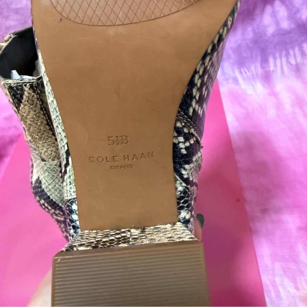 Cole Haan Women's Eva Bootie Snake Skin Print Boot.SZ:5.5 - Picture 7 of 7